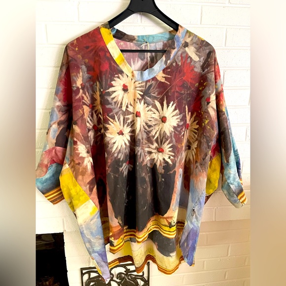 SKIF Tops - SKIF Daisy cotton top. One Size. Statement piece. Fashion meets comfort. USA NWT